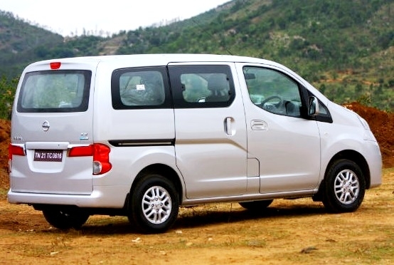 6 Seater Nissan Evalia